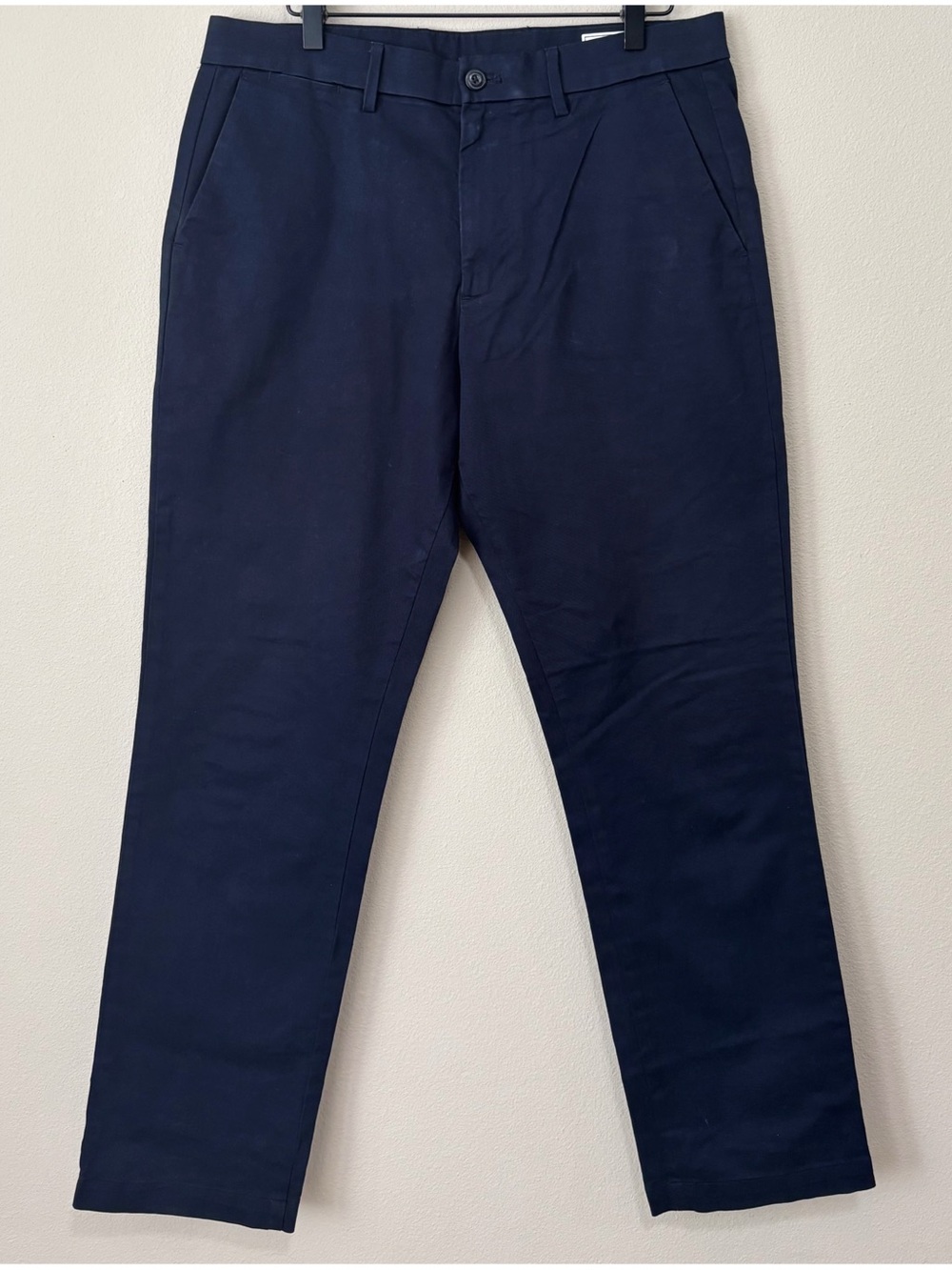 Gap Size 32/30 Navy Blue Straight Chino Pants
